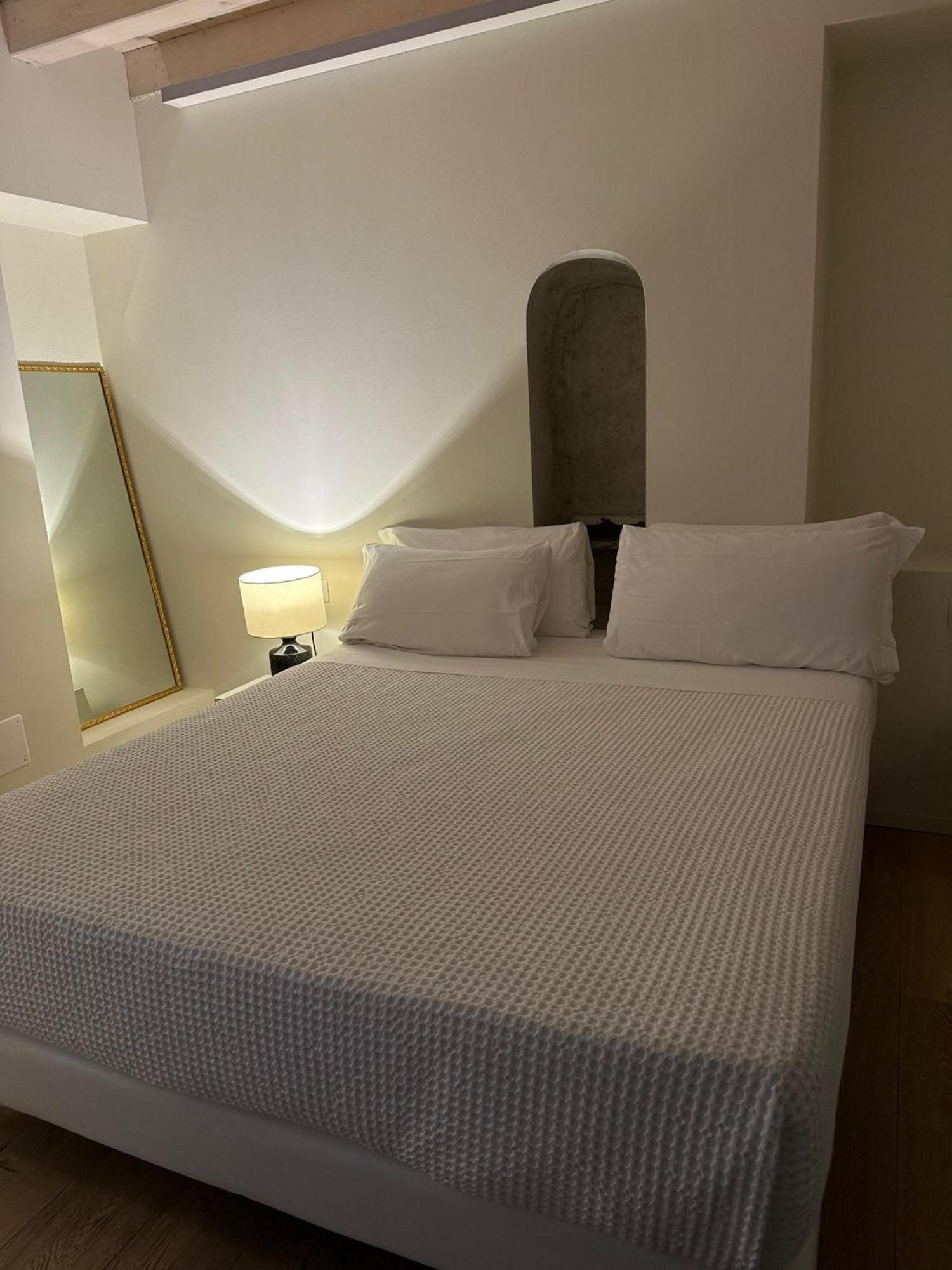 La Ripa Boutique Hotel Albino Bagian luar foto